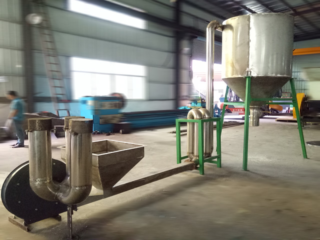 干燥機(jī)、吹風(fēng)存料斗